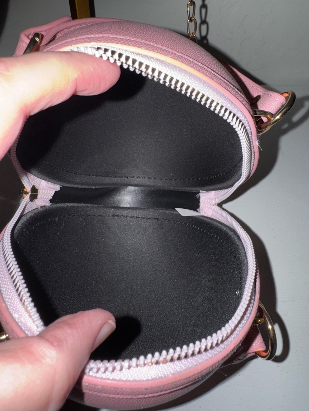 NEW Pink Faux Leather Basketball Crossbody Bag w Double Handle Drop & Gold Chain - Picture 9 of 16